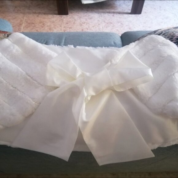 Bridal winter cape - Picture 5 of 5